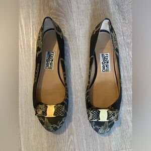 Authentic Salvatore Ferragamo Black and Gold Brocade Vara Bow Flats